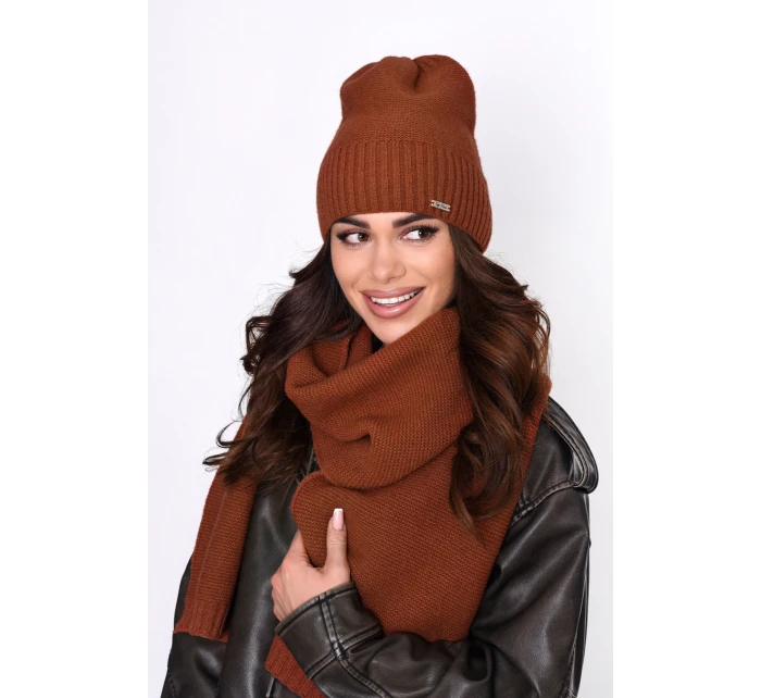 DÁMSKÁ ČEPICE P-014