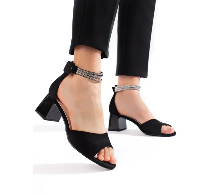 Exkluzívní černé  sandály dámské na širokém podpatku