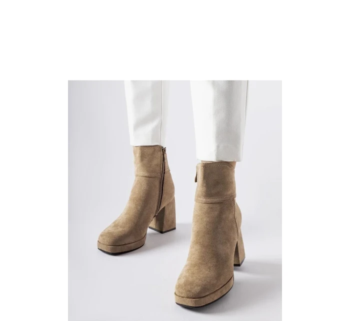 Boty na podpatku model 205870 Solea Boty na podpatku model 205870 Solea