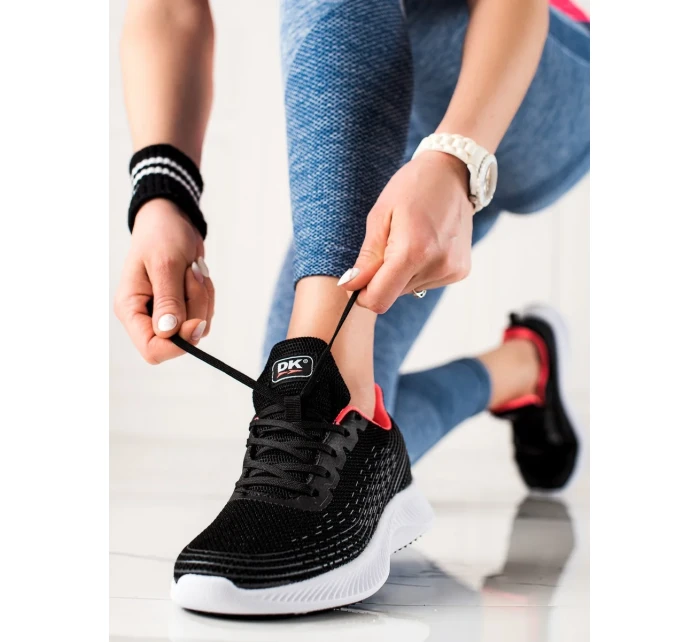 Krásné černé dámské  tenisky bez podpatku