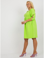 Limetkově zelené šaty větší velikosti s vyšívanými květy