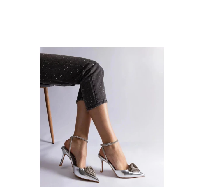 Dámské lodičky na jehlovém podpatku / Stříbrná model 21103431 - Inello