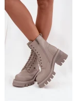 Dámské kožené workery na podpatku s ozdobnými připínáčky Artiker – béžové Dámské kožené workery na podpatku s ozdobnými připínáčky Artiker – béžové