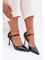 Lakované lodičky s páskem černé model 21788319 - Boto Lakované lodičky s páskem černé model 21788319 - Boto