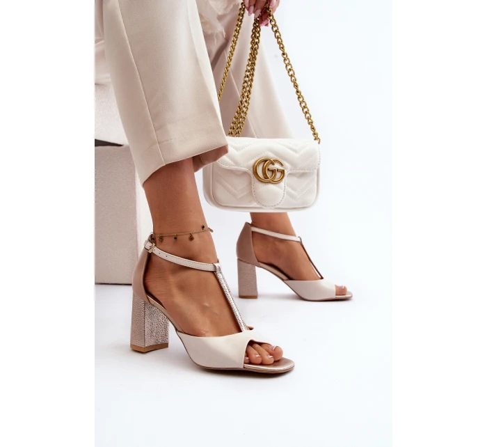 Kožené sandály na podpatku Laura Messi 2759 béžové Kožené sandály na podpatku Laura Messi 2759 béžové