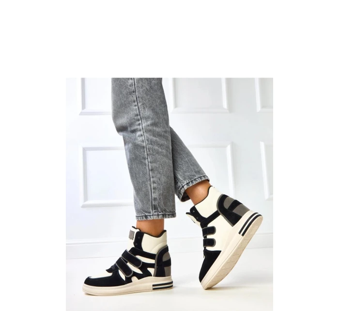 Sportovní obuv  model 217956 Solea