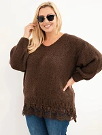 Dámský svetr Plus Size s krajkovým spodkem hnědý