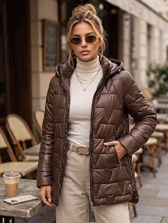 Kurtka damska pikowana z odpinanym kapturem brązowa model 22346196 - FashionStreet