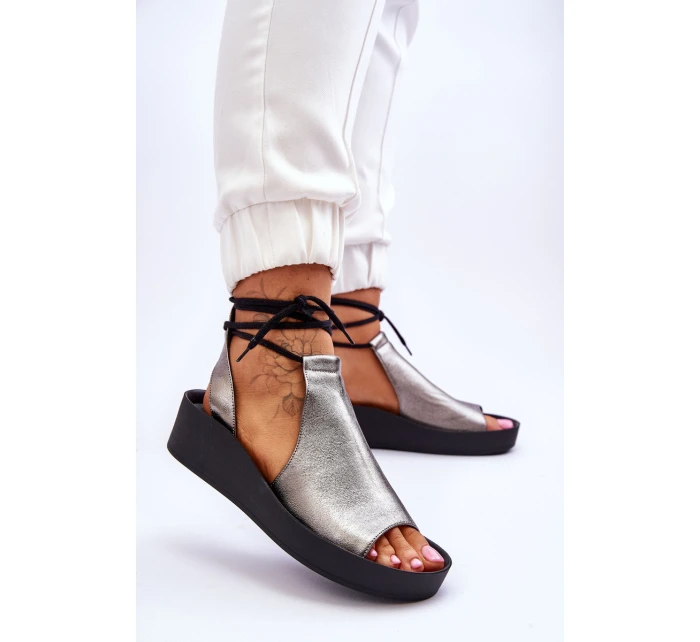 Kožené sandály na klínku Nicole model 21617537 - Zazoo Kožené sandály na klínku Nicole model 21617537 - Zazoo