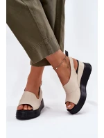 Kožené dámské sandály na klínu model 21697572 béžové - Artiker