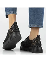 Kožené boty na platformě v květinové černé barvě DP6846 Filippo