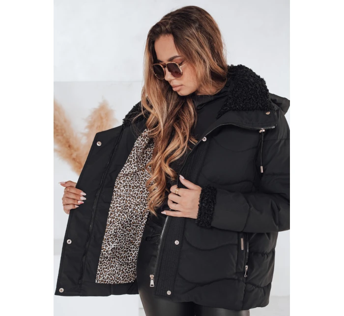 Dámská prošívaná zimní bunda s kapucí černá model 21990453 - Dstreet