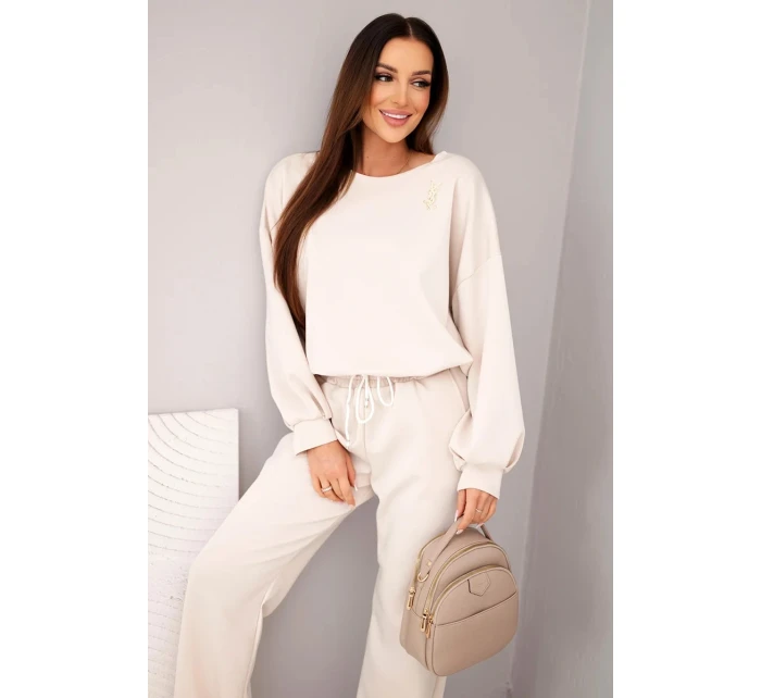 Dámský komplet máslová mikina s broží a kalhoty s rovnou nohavicí béžový