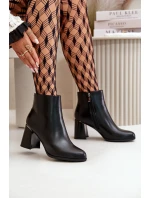 Hladké dámské boty na podpatku z eko kůže zateplené černé model 21669066 - Boto Hladké dámské boty na podpatku z eko kůže zateplené černé model 21669066 - Boto