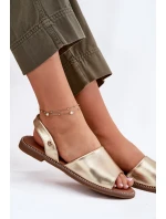 Dámské Sandály Na Plochém Podpatku Eko Kůže Zlaté model 21697875 - EVENTO Dámské Sandály Na Plochém Podpatku Eko Kůže Zlaté model 21697875 - EVENTO