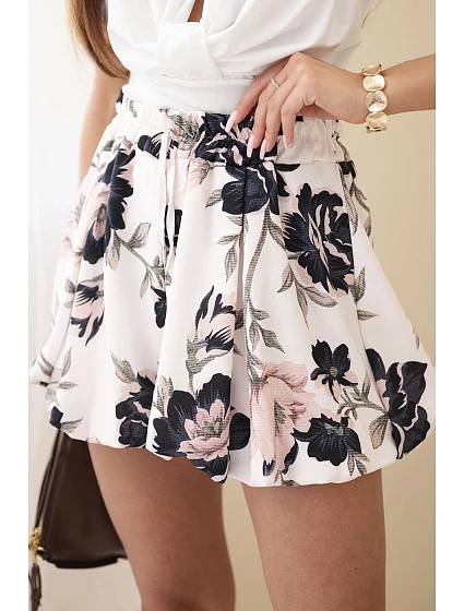 Dámské viskózové šortky s květinovým vzorem se zavazováním v pase černé