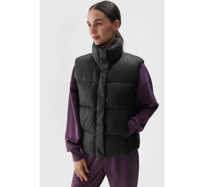 Pánská Bezrukávová Pěnová Vesta Se Syntetickým Výplní Černá 4F 4FWAW24TVJAF140-20S Pánská Bezrukávová Pěnová Vesta Se Syntetickým Výplní Černá 4F 4FWAW24TVJAF140-20S