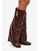 Dámské kozačky na klínu s páskem a stříbrným detailem Korivelle – hnědé
