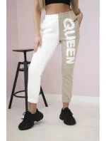 Dámské tepláky s nápisem QUEEN béžový