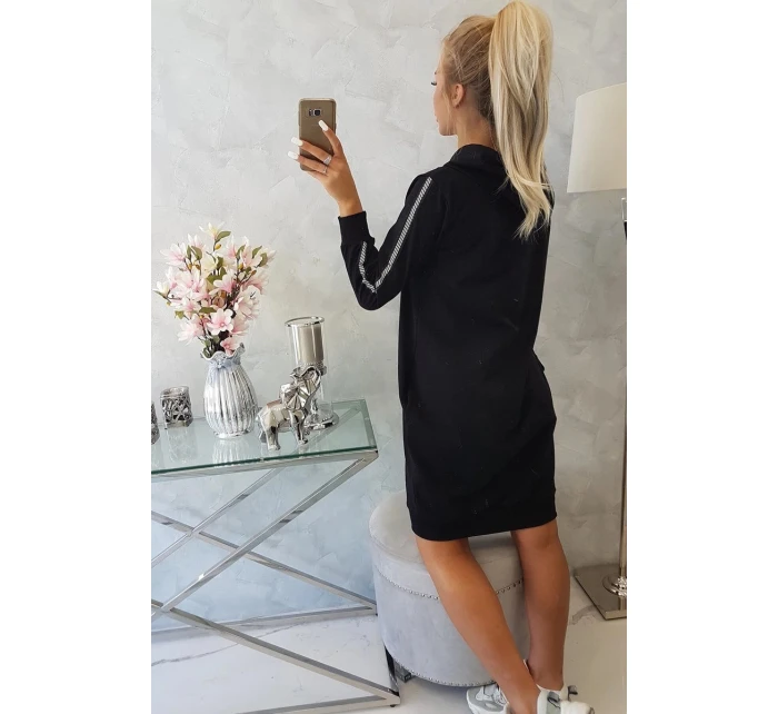 Šaty s model 21752932 potiskem černé - K-Fashion