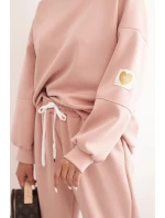 Dámská souprava máslová s volnou mikinou a kalhotami s nápisem LOVE tmavě pudrově růžová Dámská souprava máslová s volnou mikinou a kalhotami s nápisem LOVE tmavě pudrově růžová