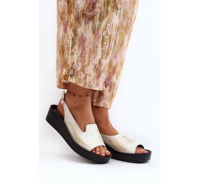 Dámské kožené sandály na tlusté podrážce zlatý potřený Zazoo 2893