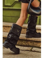 Zateplené nazouvací dámské kozačky na masivní platformě s kapsami Černé model 21710069 - Boto