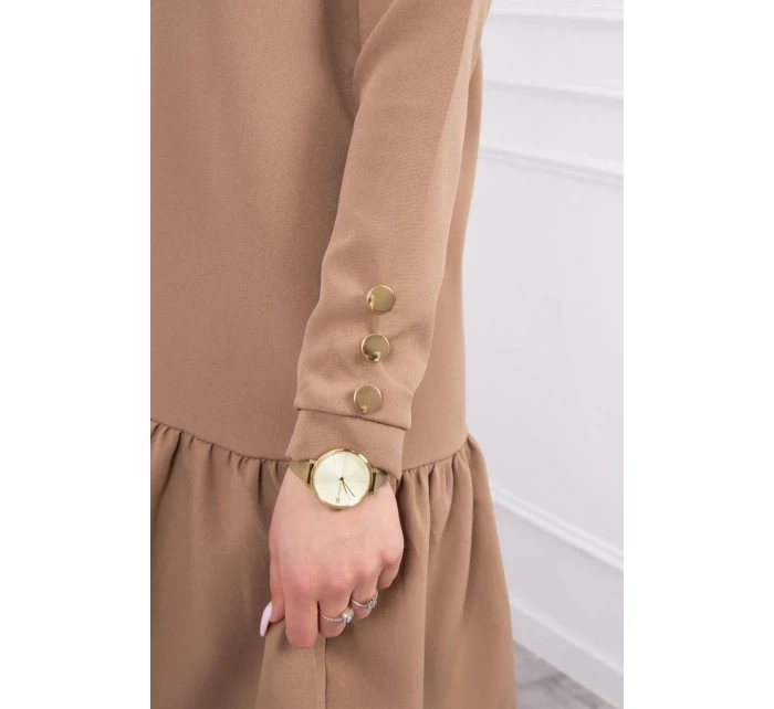 Velbloudí šaty s volánky