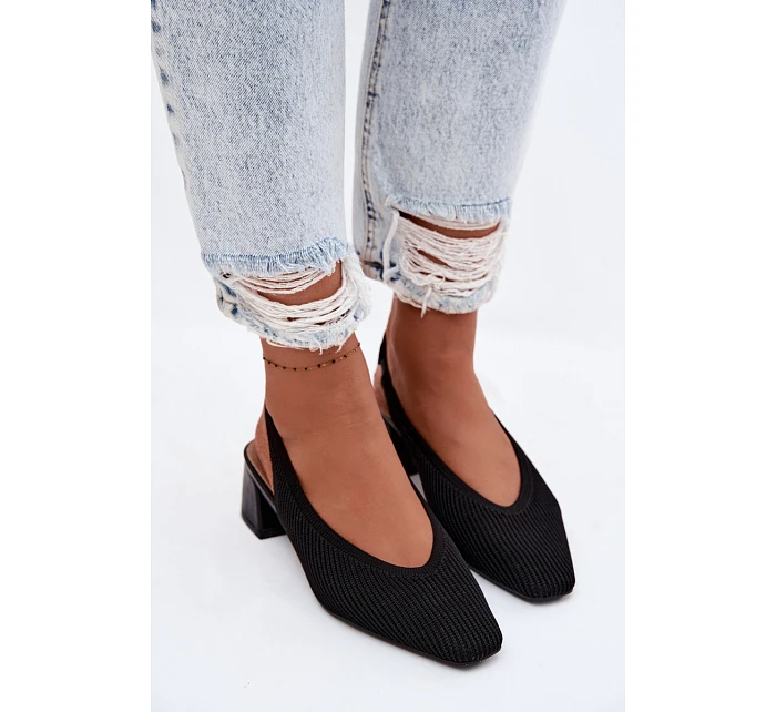 Materiálové dámské sandály na podpatku Černé model 22102921 - Boto