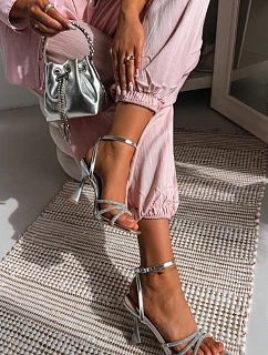 Sandály na podpatku  model 226507 Step in style