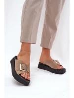 Dámské semišové sandály s přezkou na platformě béžové model 21686253 - Zazoo