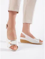 Pěkné sandály dámské bílé na klínku Pěkné sandály dámské bílé na klínku