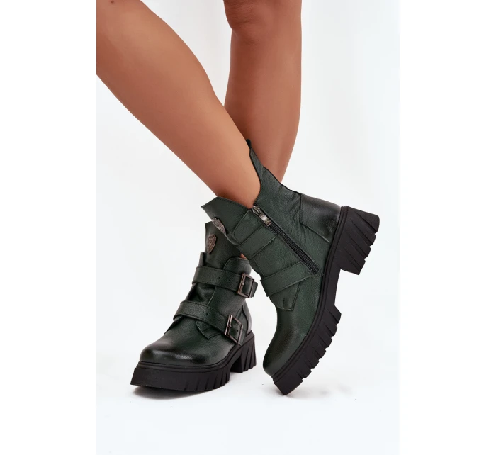 Kožené zateplené dámské boty s přezkami a ozdobným detailem Zazoo 60482 tmavě zelené