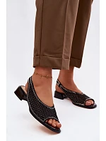 Ozdobené otevřené dámské sandály na podpatku semiš model 22100305 Černé - D&A