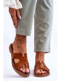 model 21617405 Dámské žabky s ozdobnými výřezy hnědé - Zazoo