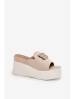 Sandal na platformě a klínu s ozdobou béžové model 21688179 - Boto Sandal na platformě a klínu s ozdobou béžové model 21688179 - Boto