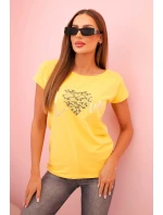Dámská bavlněná blůza s krátkým rukávem a potiskem žlutá model 21241219 - K-Fashion Dámská bavlněná blůza s krátkým rukávem a potiskem žlutá model 21241219 - K-Fashion