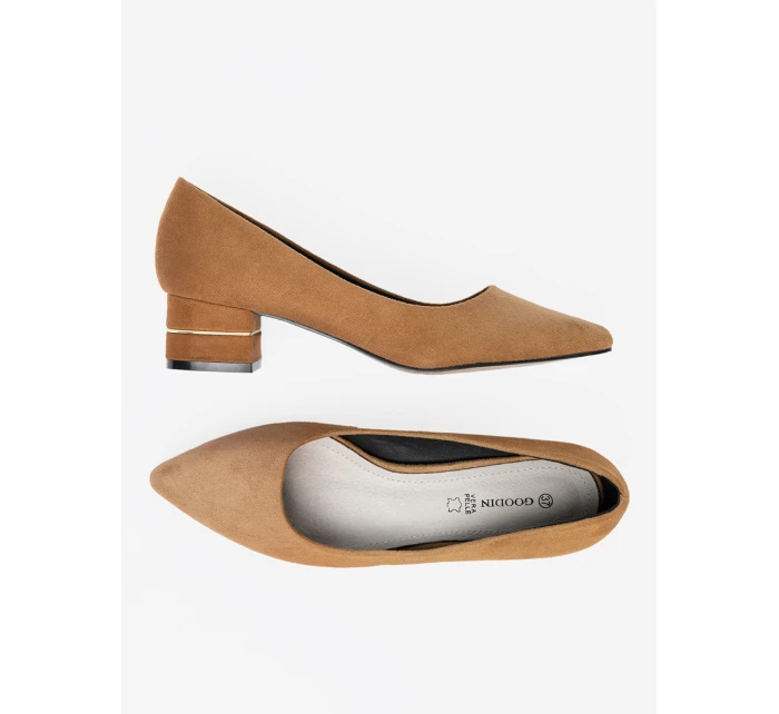 Praktické lodičky hnědé dámské na širokém podpatku Praktické lodičky hnědé dámské na širokém podpatku