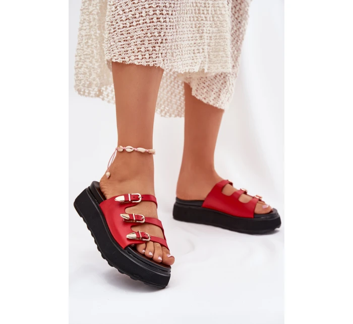 Dámské Klapky Na Platformě S Pásky Červené model 21698711 - Boto