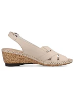 Kožené pohodlné sandály Rieker W RKR682 beige