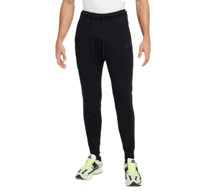 Kalhoty Nike Techfit Fleece Jogger M HV0959-010 Kalhoty Nike Techfit Fleece Jogger M HV0959-010