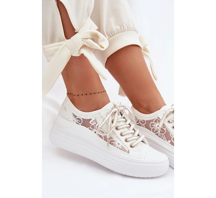 Dámské tenisky s krajkou na platformě Lee Cooper LCW-26-44-4480 Bílé Dámské tenisky s krajkou na platformě Lee Cooper LCW-26-44-4480 Bílé