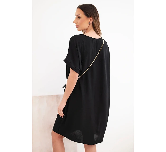 Dámské šaty s krátkým rukávem a kabelkou na řetízku černá Dámské šaty s krátkým rukávem a kabelkou na řetízku černá