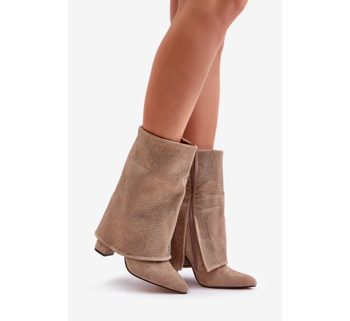 Ozdobené Lesklé Botky S Svrškem Na Podpatku Zateplené Béžové model 21679224 - Boto