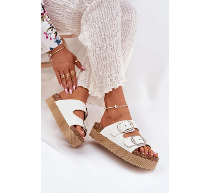 Dámské Pantofle Na Platformě S Přezkami model 21694057 Bílé - Lee Cooper