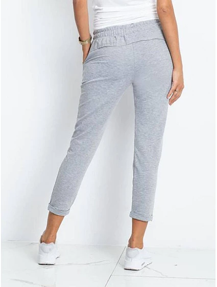 Šedé dámské látkové kalhoty typu chino model 21266629 - Factory Price Šedé dámské látkové kalhoty typu chino model 21266629 - Factory Price