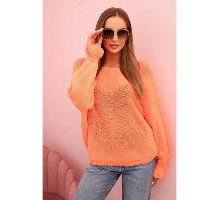 Svetr dámský z model 21266158 s nařasenými rukávy a výstřihem na zádech oranžový - K-Fashion Svetr dámský z model 21266158 s nařasenými rukávy a výstřihem na zádech oranžový - K-Fashion