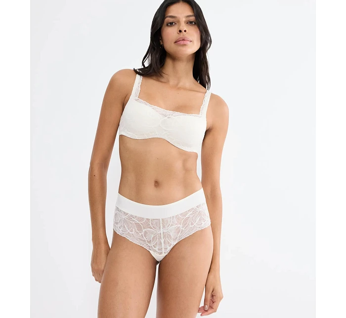 Body Make-Up Illusion Lace Shorty - ECRU WHITE - TRIUMPH ECRU WHITE - TRIUMPH Body Make-Up Illusion Lace Shorty - ECRU WHITE - TRIUMPH ECRU WHITE - TRIUMPH