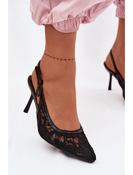 Dámské sandály na podpatku s krajkou Černé model 22103117 - Boto Dámské sandály na podpatku s krajkou Černé model 22103117 - Boto