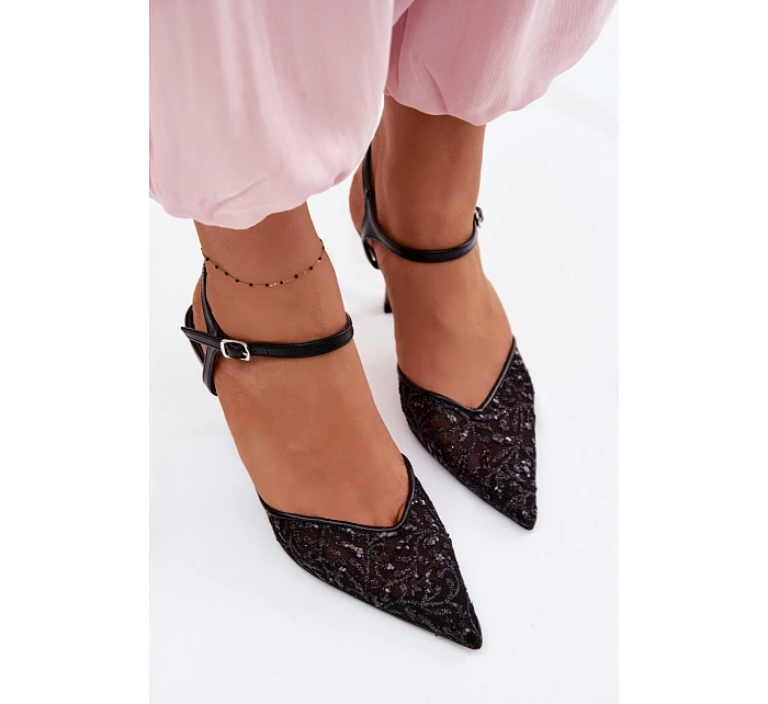Dámské síťované sandály na podpatku s lesklým zdobením Černé Laria Dámské síťované sandály na podpatku s lesklým zdobením Černé Laria